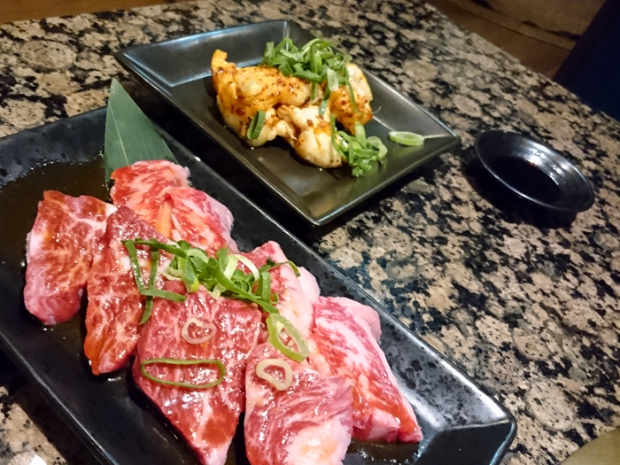 炭火焼肉 萬成館